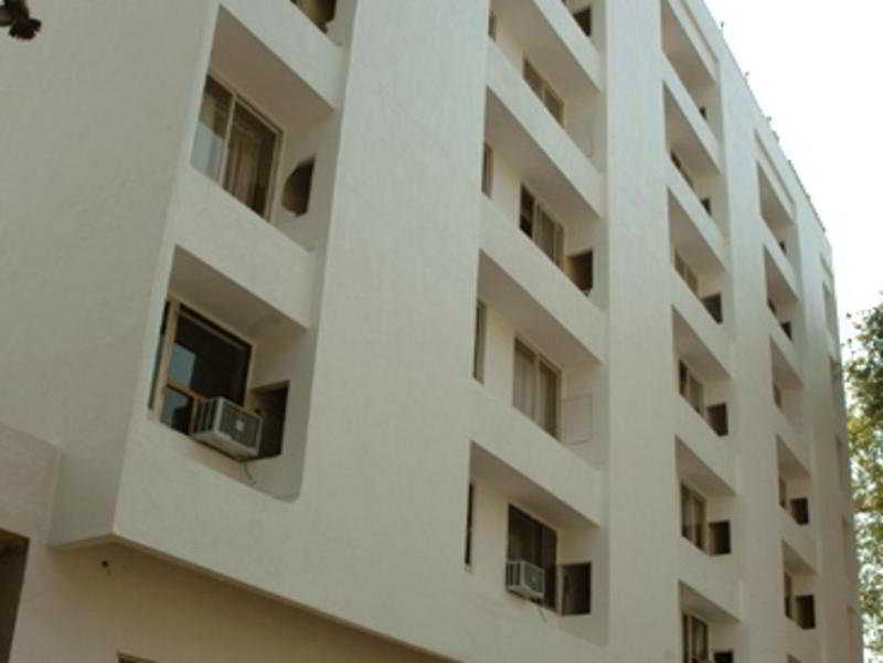 Hotel Juhu Plaza Mumbai Exterior foto